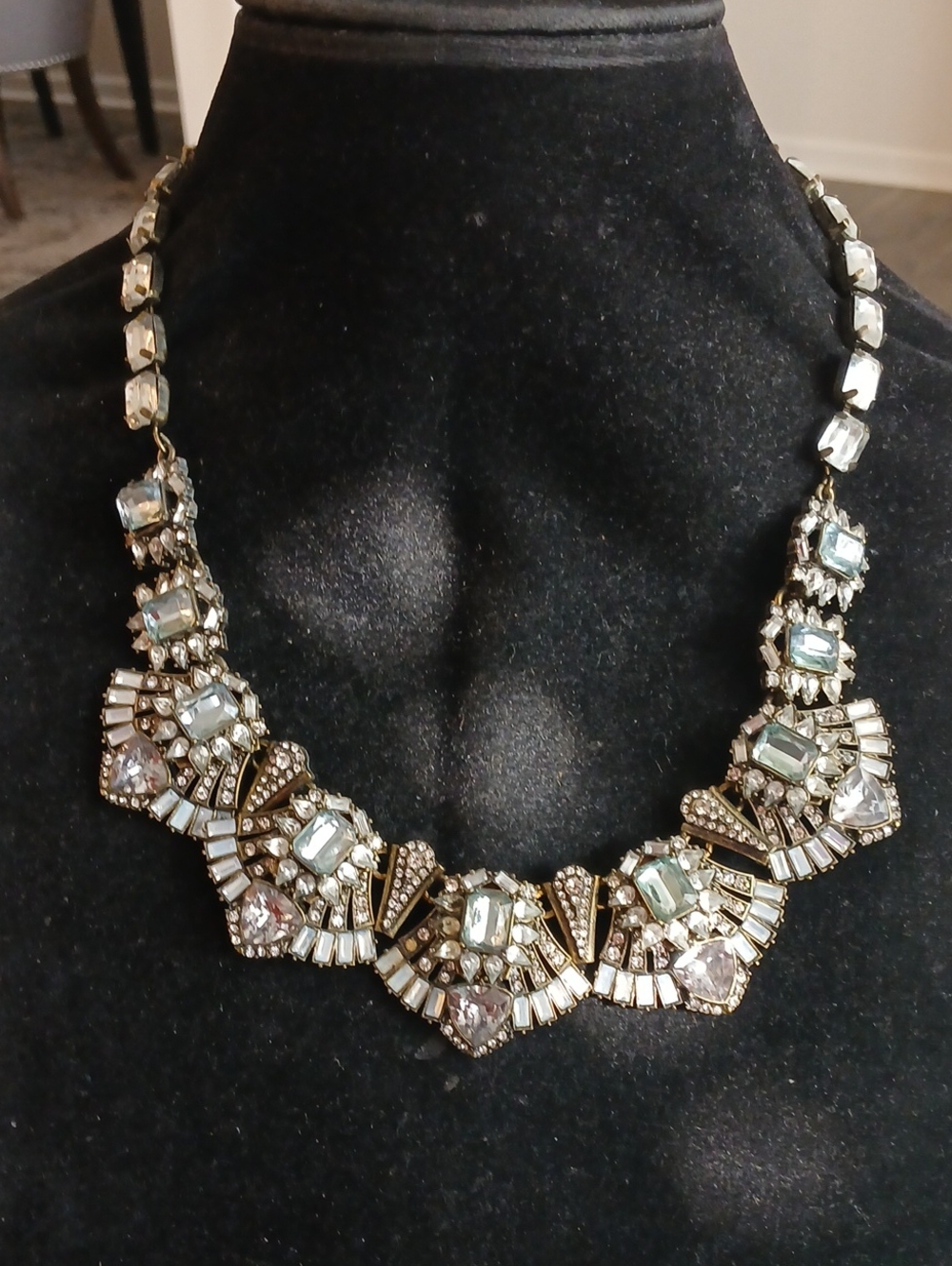 Vintage Statement Crystal Bib Necklace - Gold